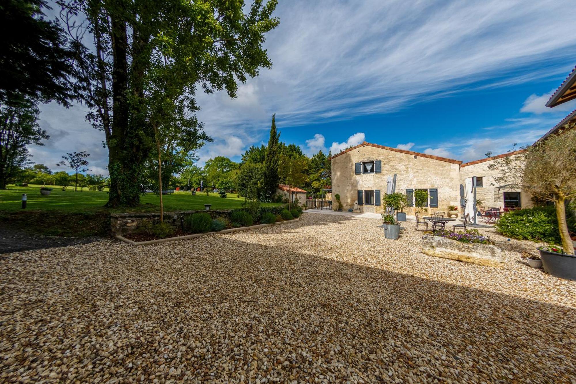 Au Clos Des Dely - Chambre D Hotes "Reference" Climatisee Mareuil (Charente) Exterior foto